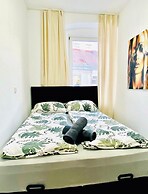 7BR Apt for 15P Near Schönbrunn