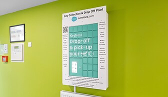 5 Bed Apartment @ Derriford Stays by Pureserviced