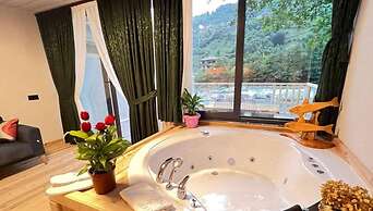 Ayder River Bungalov