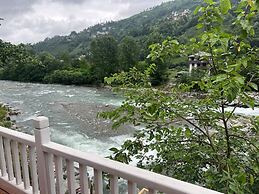 Ayder River Bungalov