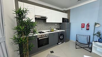 Quirky Home Near Miracle Garden