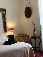 Le Château D'Estrac