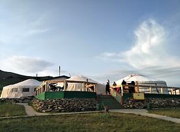 Mongol Nomadic Camp Resort