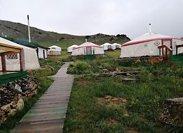 Mongol Nomadic Camp Resort