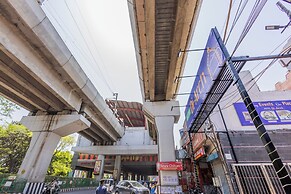 Hotel Di Arch Lucknow