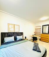 Spacious 7BR Apartment Prime Location