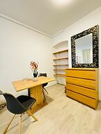 Spacious 7BR Apartment Prime Location