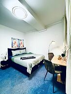 Spacious 7BR Apartment Prime Location