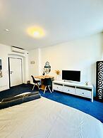 Spacious 7BR Apartment Prime Location