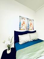 Spacious 7BR Apartment Prime Location