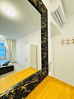 Spacious 7BR Apartment Prime Location