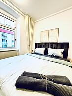 Spacious 7BR Apartment Prime Location