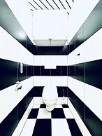 Spacious 7BR Apartment Prime Location