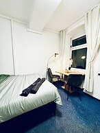 Spacious 7BR Apartment Prime Location