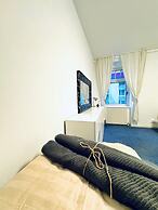 Spacious 7BR Apartment Prime Location