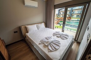 Lara Breeze Kundu Kanyon