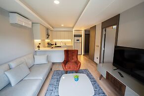 Lara Breeze Kundu Kanyon