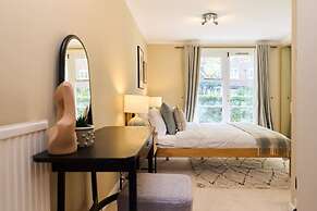 The Brompton Park Escape Bright 2bdr Flat With Patio Access