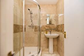 The Brompton Park Escape Bright 2bdr Flat With Patio Access