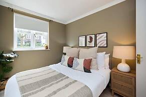 The Brompton Park Escape Bright 2bdr Flat With Patio Access