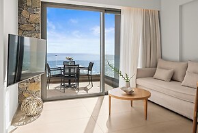 Evelmare Beachfront Apartments