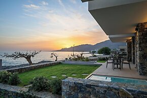 Evelmare Beachfront Apartments