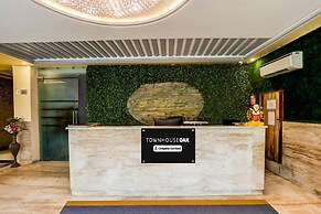 Luxury Stays at Mussorie Foothills