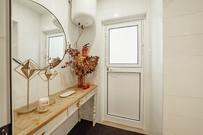City Center Comfort Apartment A by Vacationy