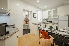 City Center Comfort Apartment A by Vacationy
