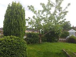 Pet Friendly - 2 Bedrooms - 4 Guests - Parking