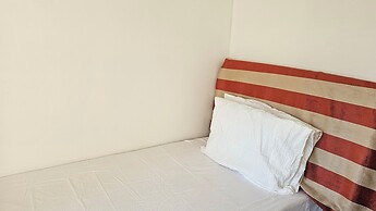 3-bed House in Newcastle Under Lyme, Free Parking