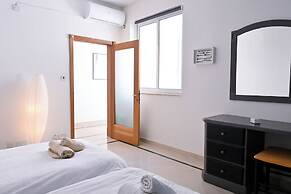 Exiles Bay - Camenzuli Apt 7