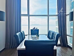 Seaview Maritime Suites by The Stay Hub