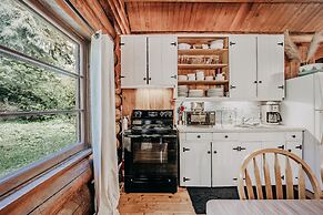 76gs - Genuine Log Cabin - Wifi - Pets Ok - Sleeps 4