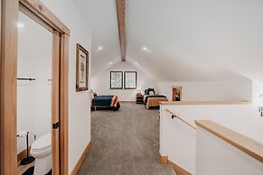 Mt Baker Rim Cabin 50 With Wifi, Hot Tub and Air Conditioning