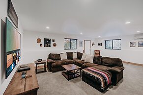 Mt Baker Rim Cabin 50 With Wifi, Hot Tub and Air Conditioning