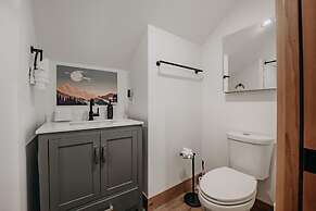 Mt Baker Rim Cabin 50 With Wifi, Hot Tub and Air Conditioning