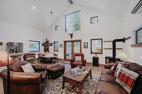 Mt Baker Rim Cabin 50 With Wifi, Hot Tub and Air Conditioning