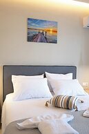 Blue Wave Suites - Ixia