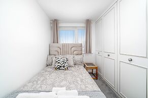 5 Bed House - Sleeps 11 - Garden