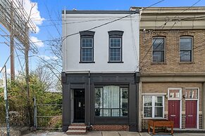 Historic Old City 1 Bedroom, 1 Bath