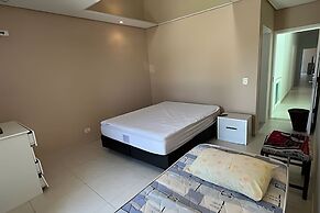 Casa com piscina em Boraceia