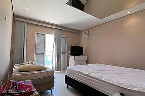 Casa com piscina em Boraceia