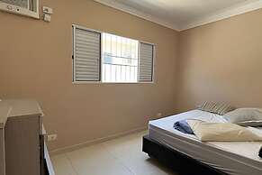 Casa com piscina em Boraceia