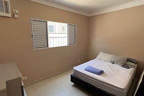 Casa com piscina em Boraceia