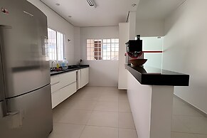 Casa com piscina em Boraceia