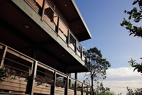Hospedaria Noite Lunar - Praia do Rosa - SC