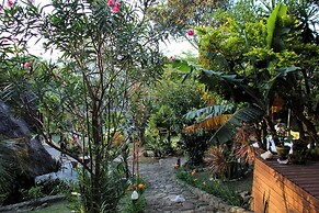 Hospedaria Noite Lunar - Praia do Rosa - SC