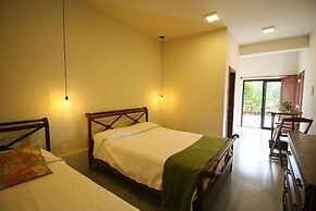 Hospedaria Noite Lunar - Praia do Rosa - SC