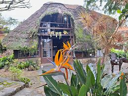 Hospedaria Noite Lunar - Praia do Rosa - SC